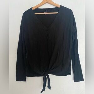 GAP BLACK BLOUSE TIE DETAIL SIZE SMALL‎